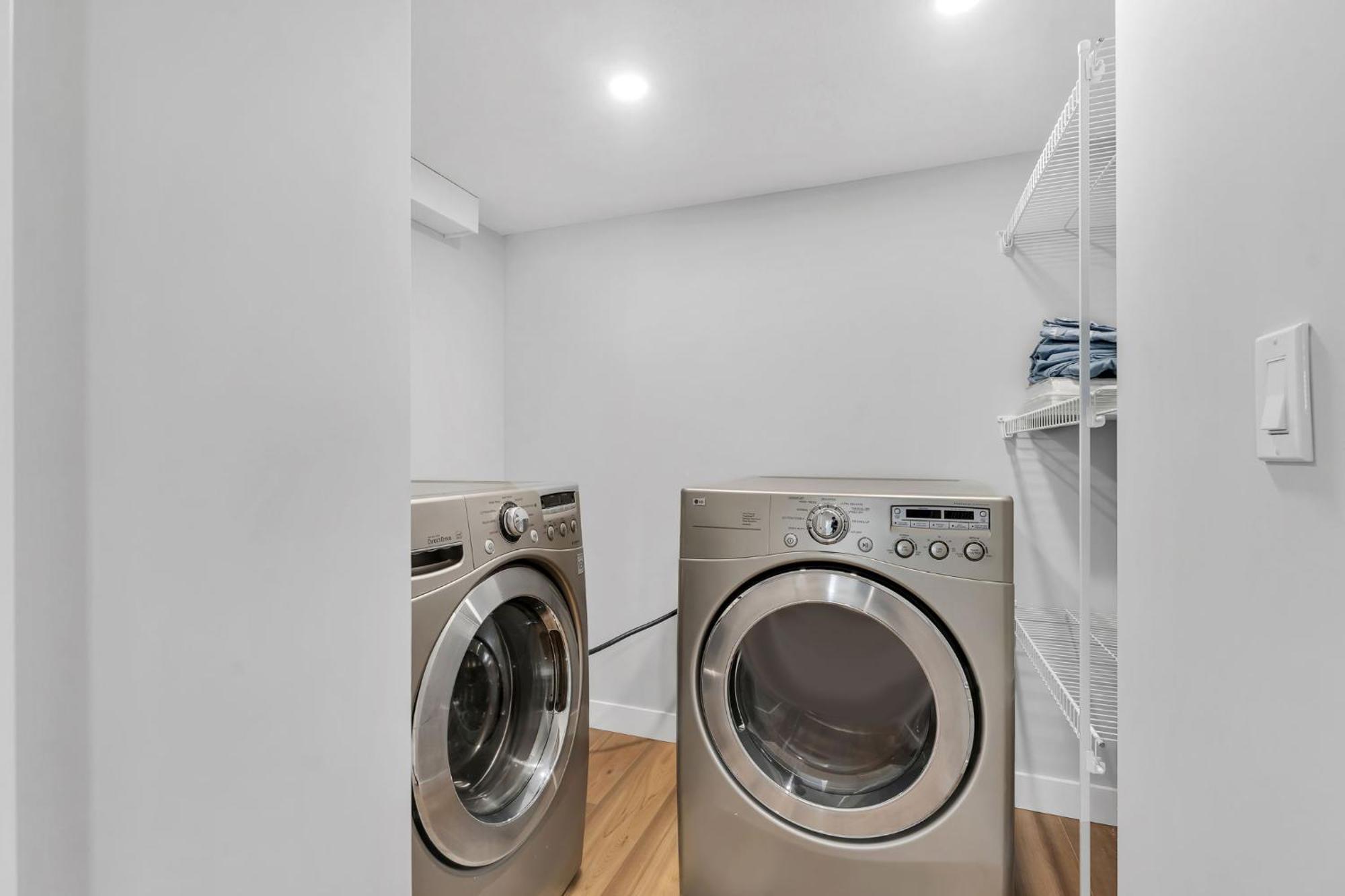 2 Bedroom Cozy Basement Secondary Calgary